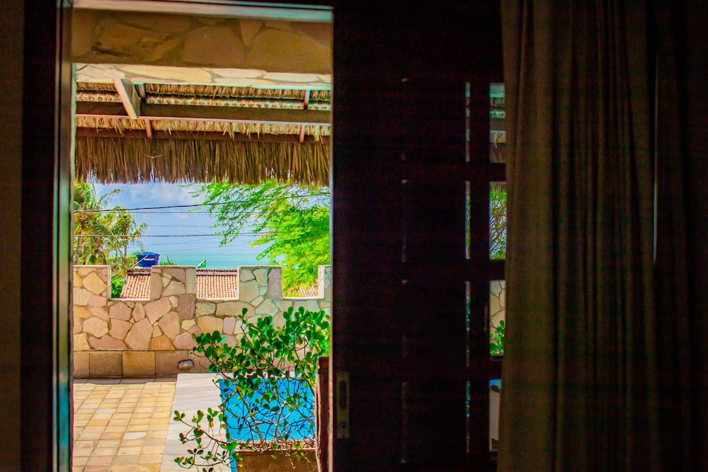 Castelo Beach Hotel 62/64