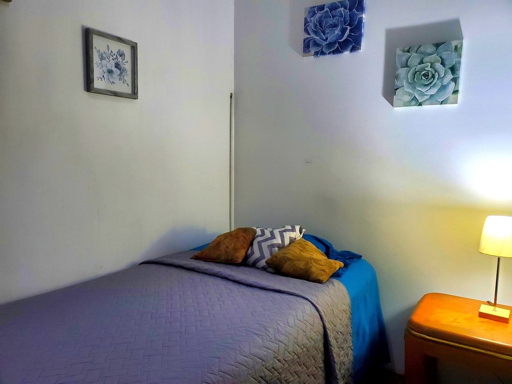 1 BEDROOM, ECONOMY, SINGLE, SHARED BATHROOM, GROUND FLOOR