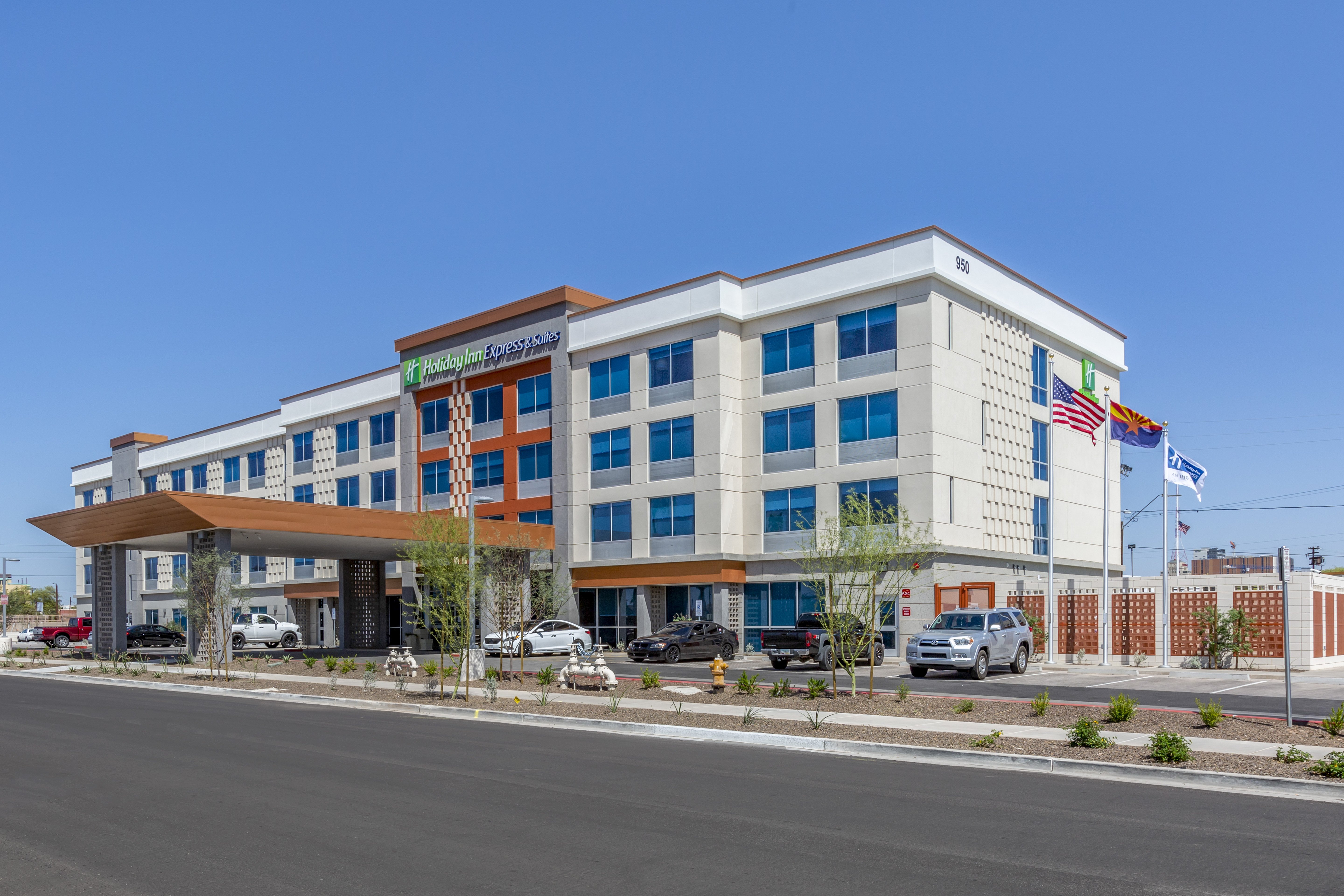 Holiday Inn Express Suites Phoenix Dwtn State Capitol 4/58