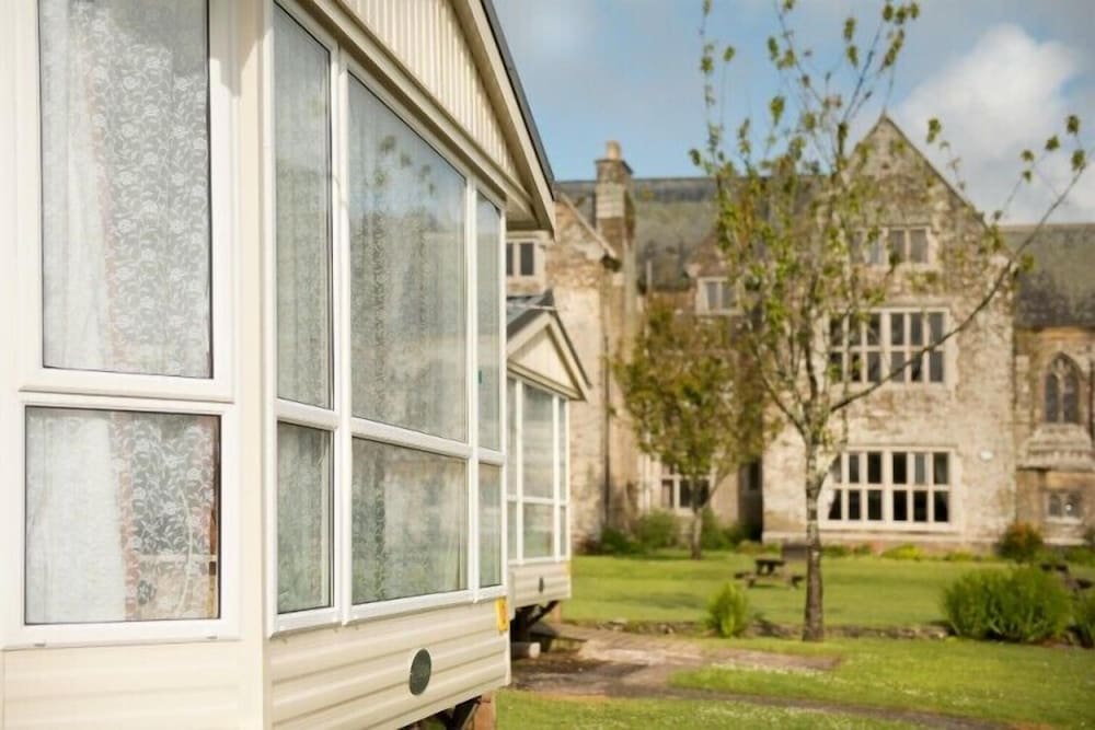 Trelawne Manor Holiday Park 1/30