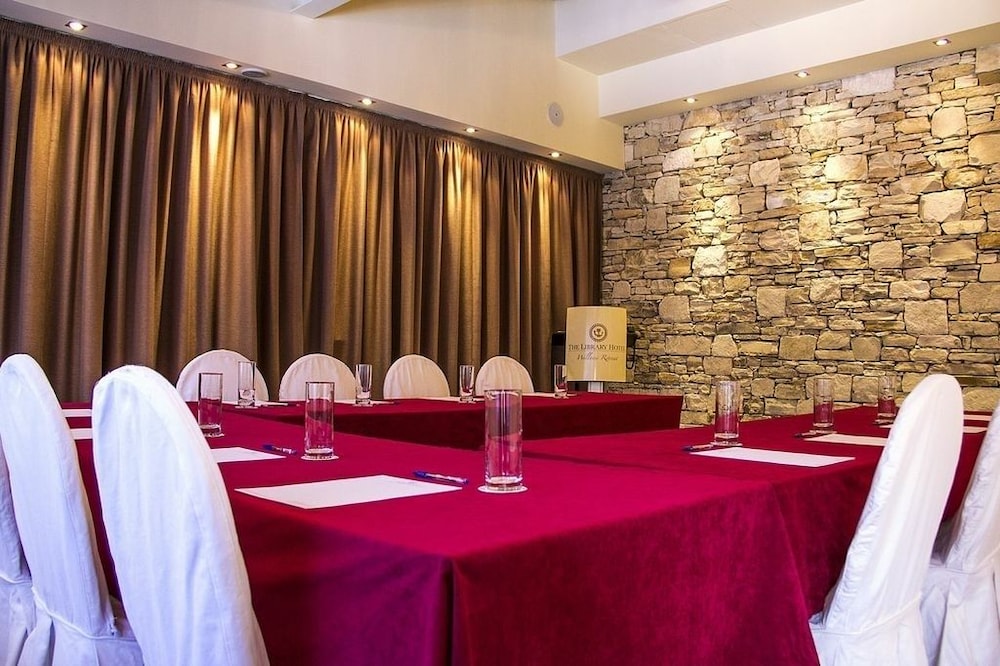 The Library Hotel Wellness Retreat 24/27