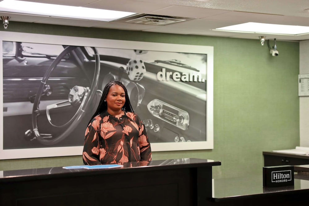 Hampton Inn Atlanta/Woodstock 16/34