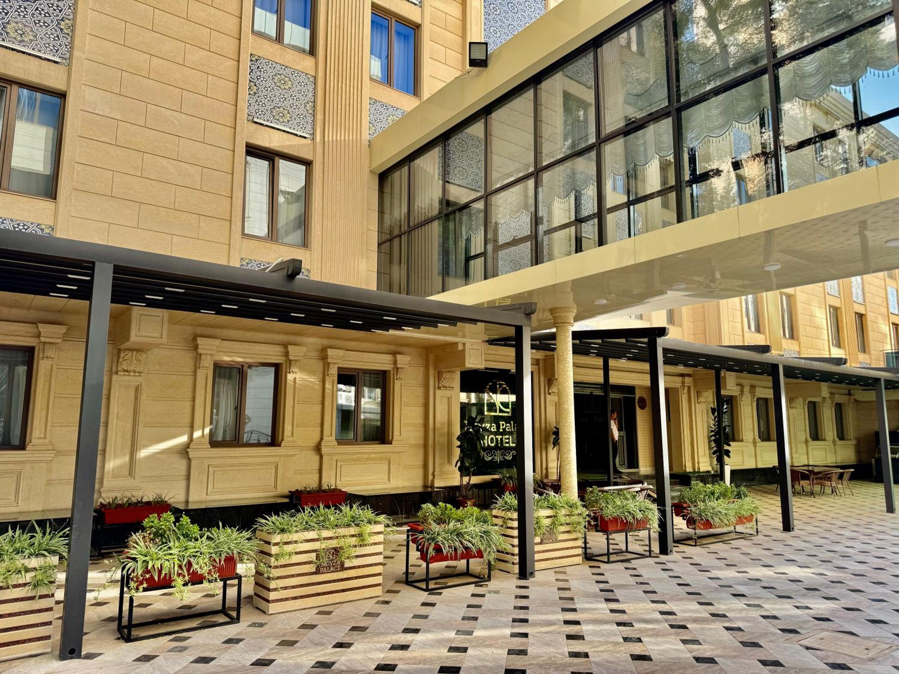 Novza Palace Hotel 1/44