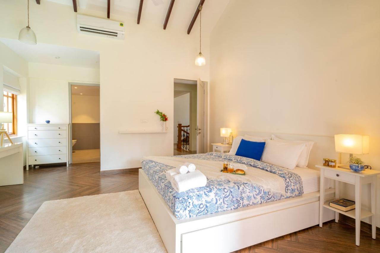 ELIVAAS 4BHK with Pvt Pool in Arpora Lumin 17/55