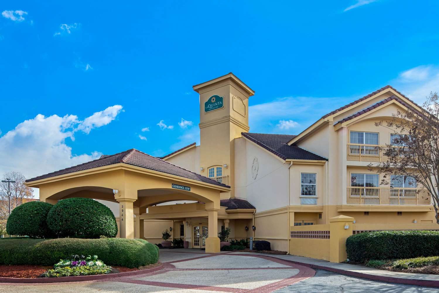 La Quinta Inn Suites Macon 6/45