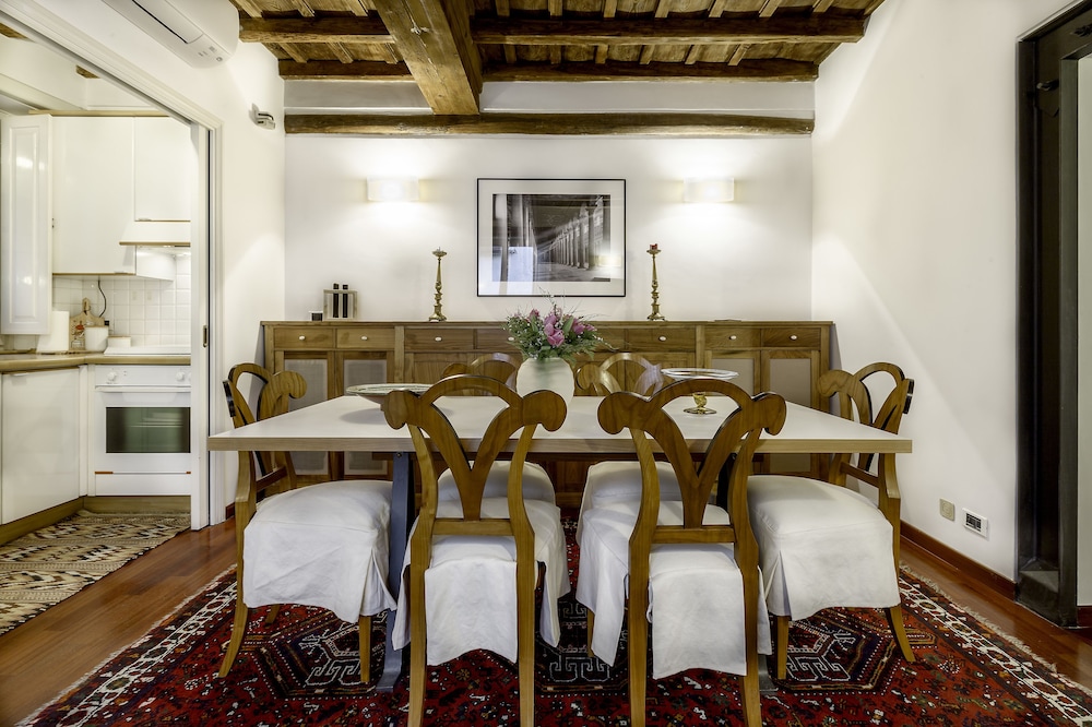 Luxury Flat in the Center of Rome 11/17