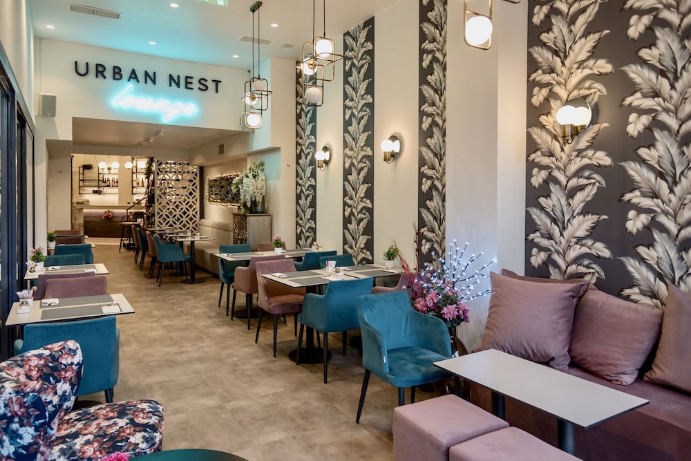 Urban Nest Suites and Apartments 47/75