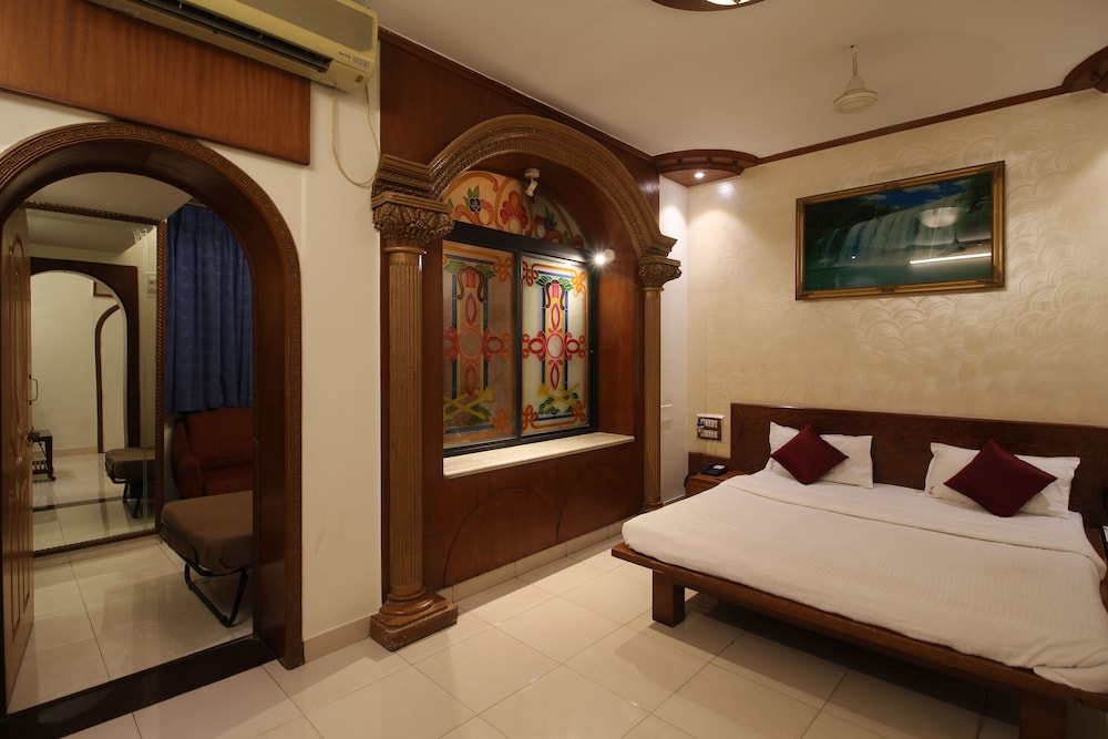 Shivam Hotel 13/58