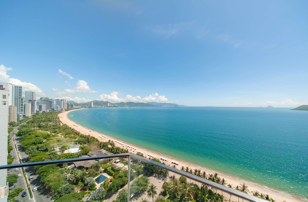 Queen Ann Nha Trang 72/78