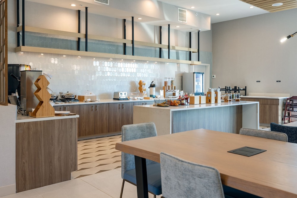TownePlace Suites Canton Riverstone Parkway 22/38