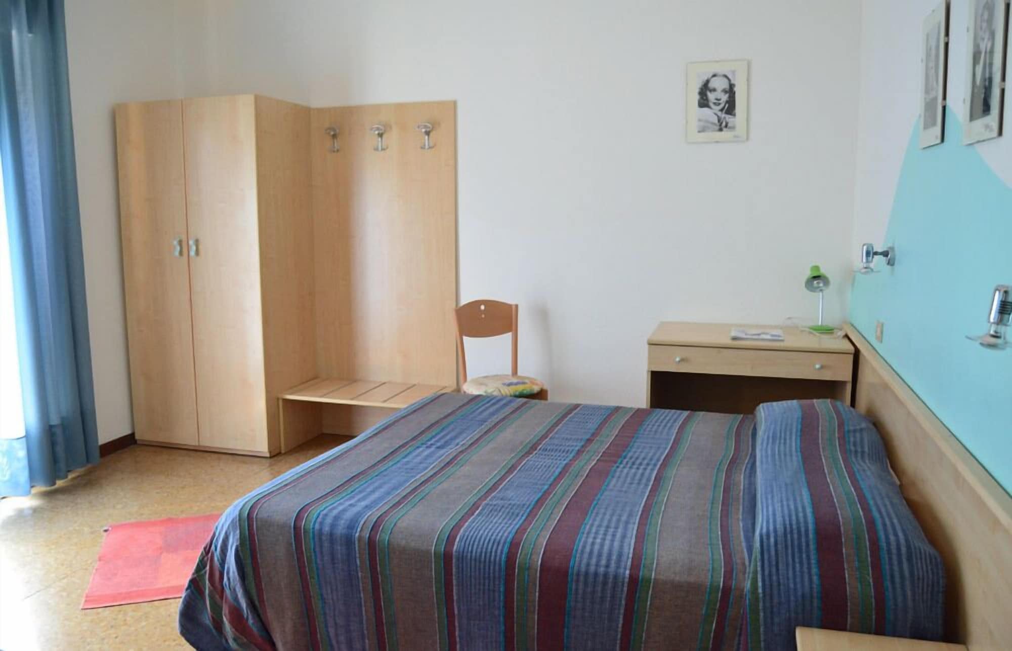 ROOM, TRIPLE