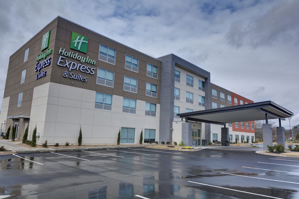 Holiday Inn Express And Suites Greenville Taylors 2/50