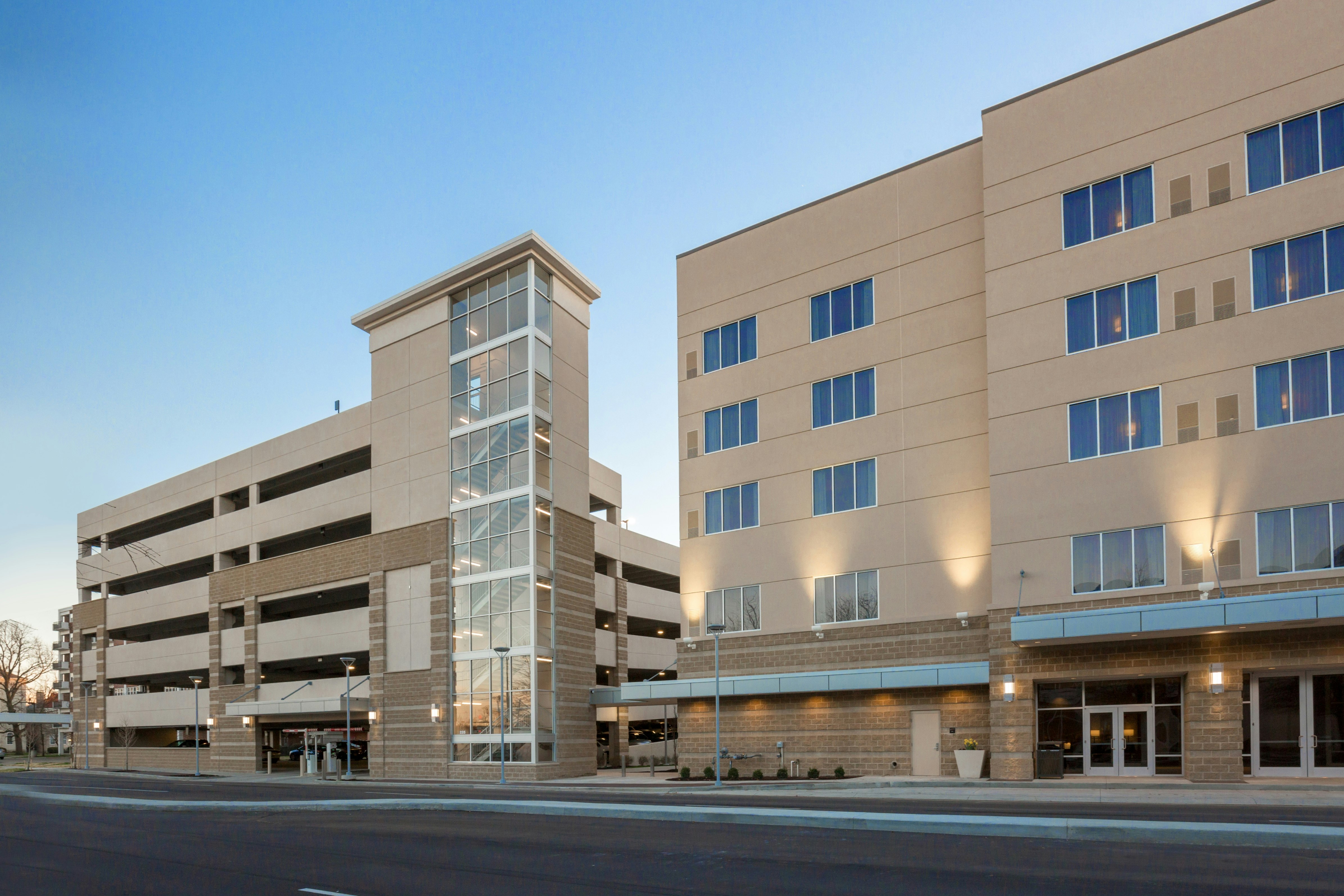 DOUBLETREE BY HILTON EVANSVILLE 73/74