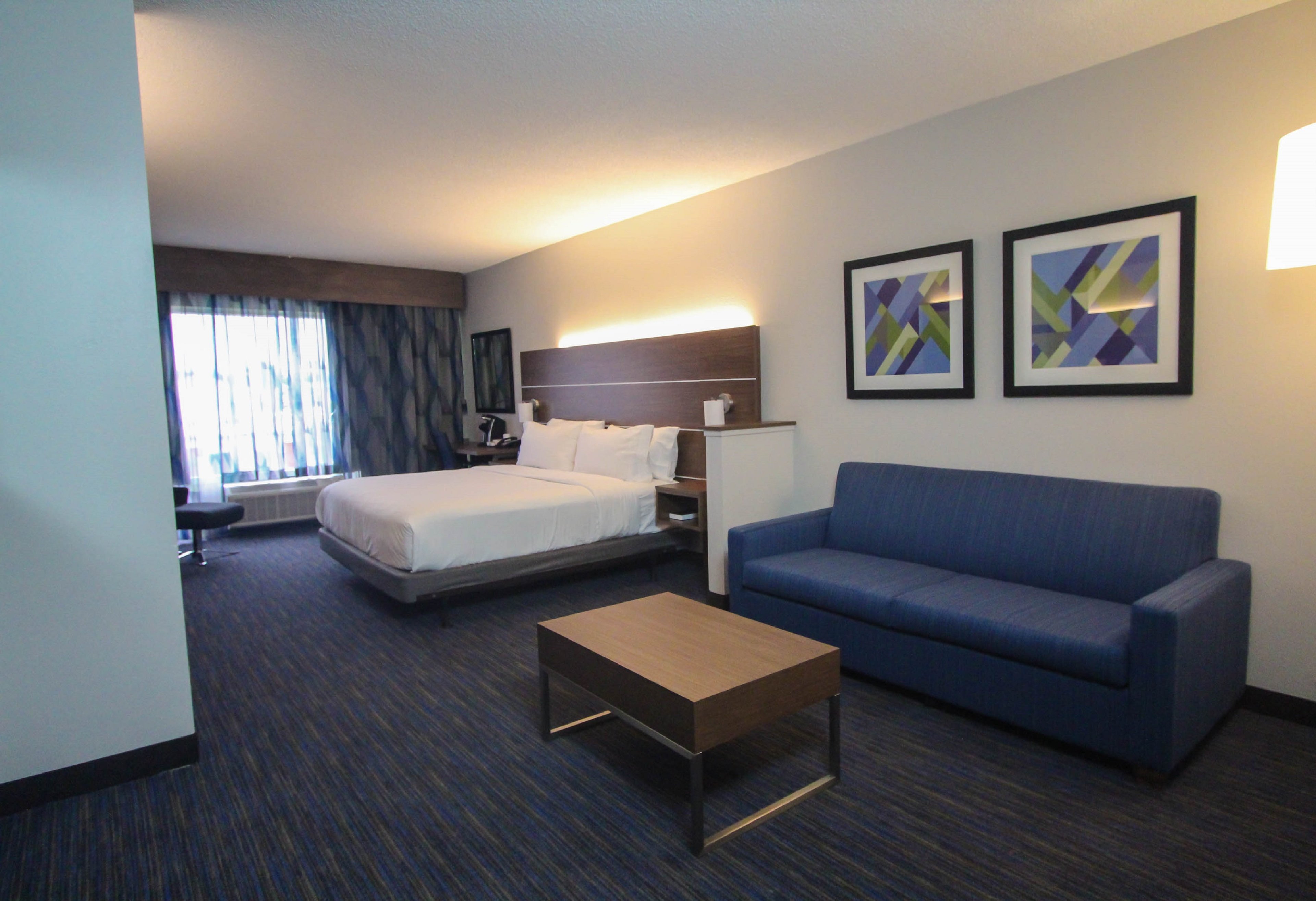 Holiday Inn Express Hotel And Suites Charleston North 34/56