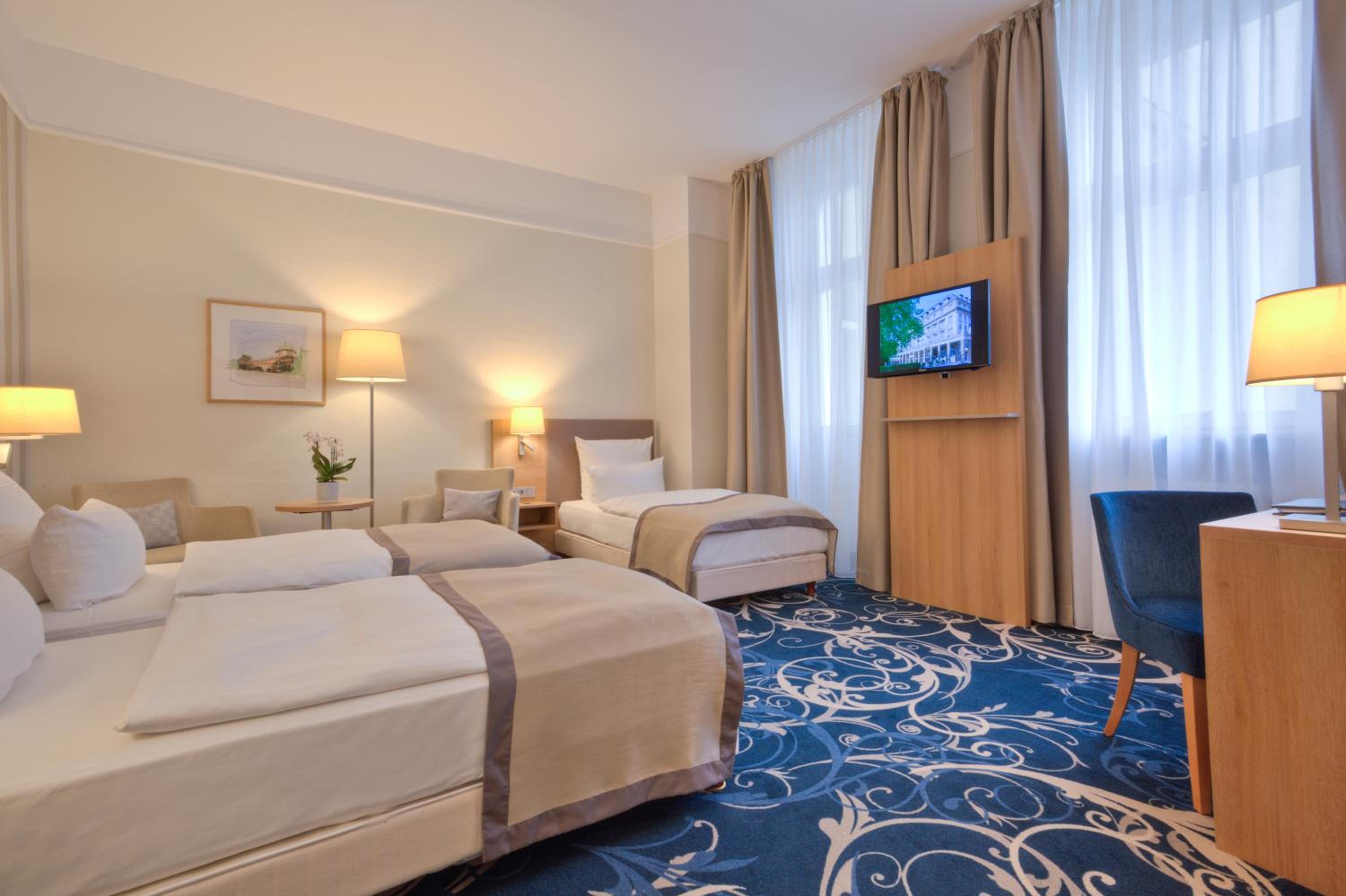 Room, Triple