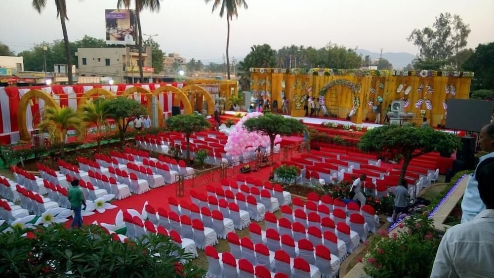 ROYAL ORCHID CENTRAL KIREETI 57/63