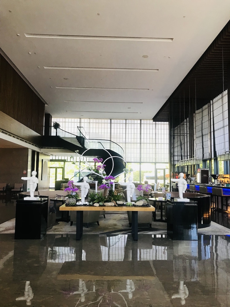 Langham Place Ningbo Culture Plaza 50/56