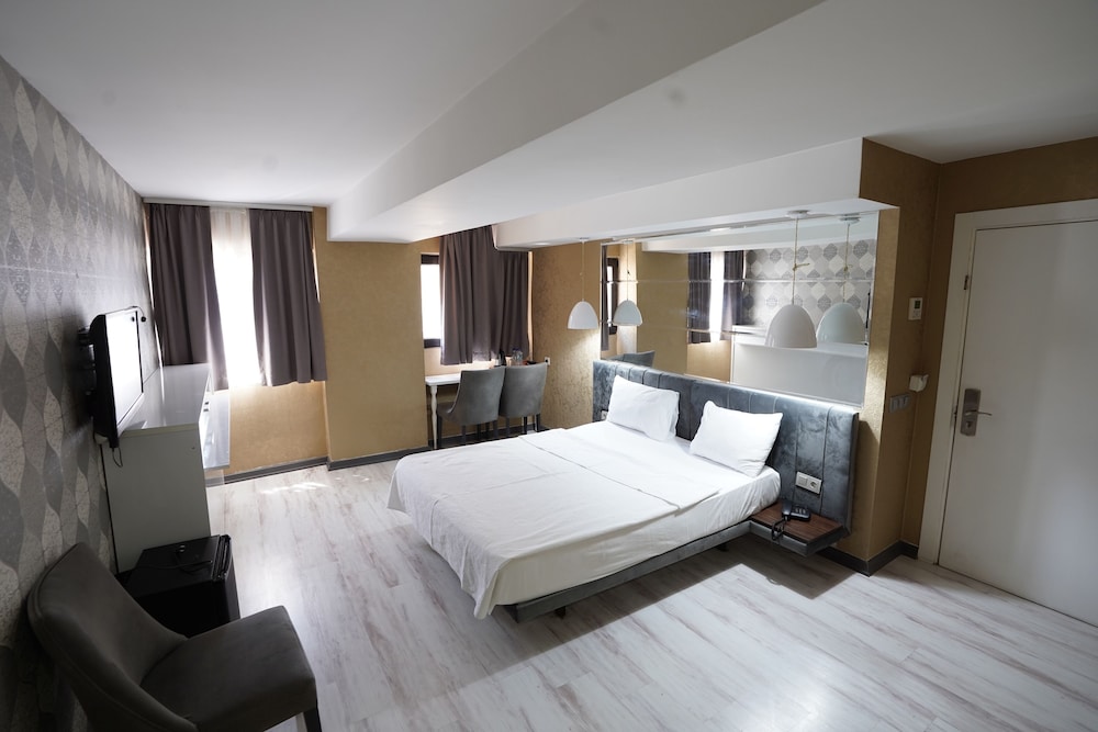 Time Hotel Mecidiyekoy 12/24