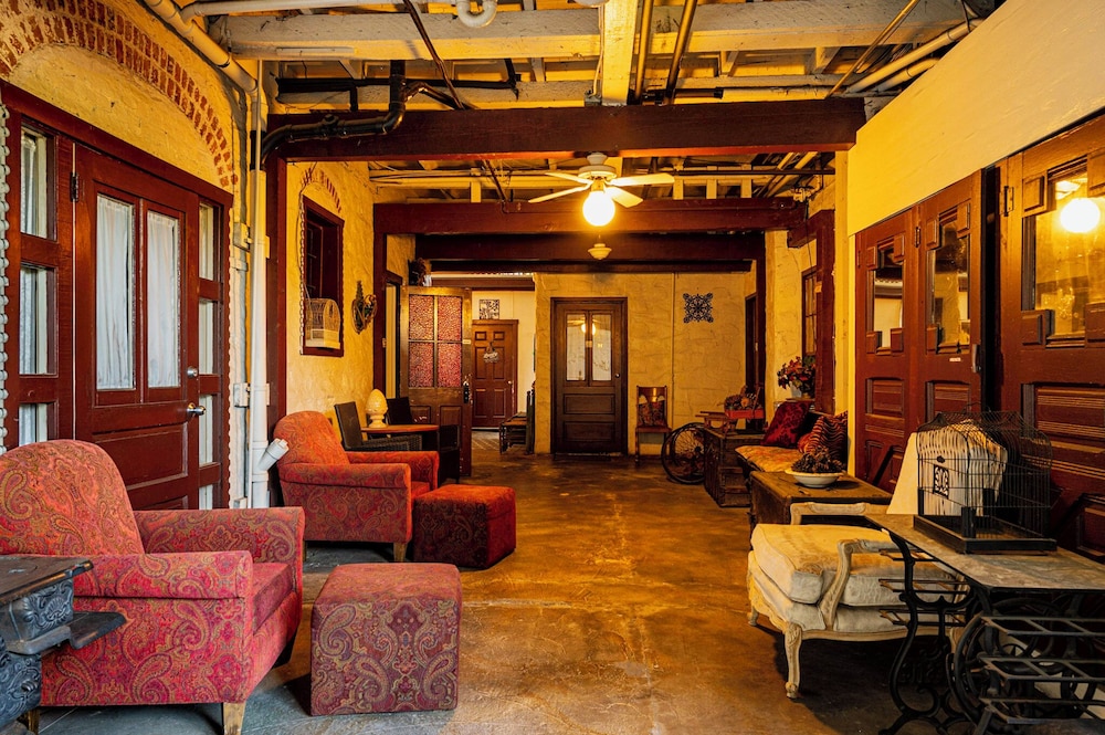 Gunn House Hotel 39/62