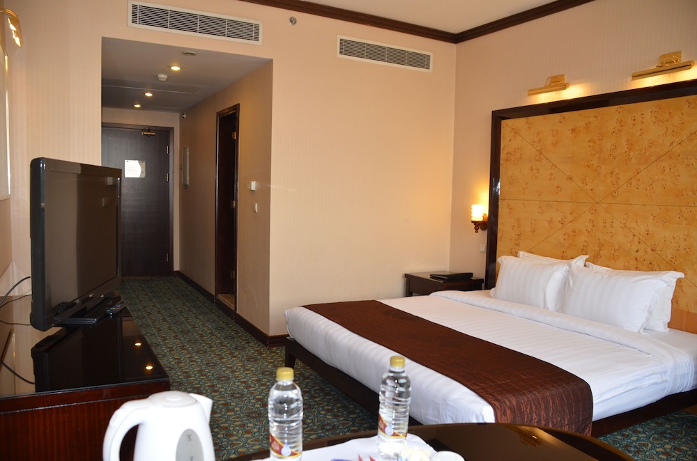 فندق جولدن نيو كونتيننتال EX: فندق الحياة جدة كونتيننتال(Al Hyatt Jeddah Continental Hotel) 7/33