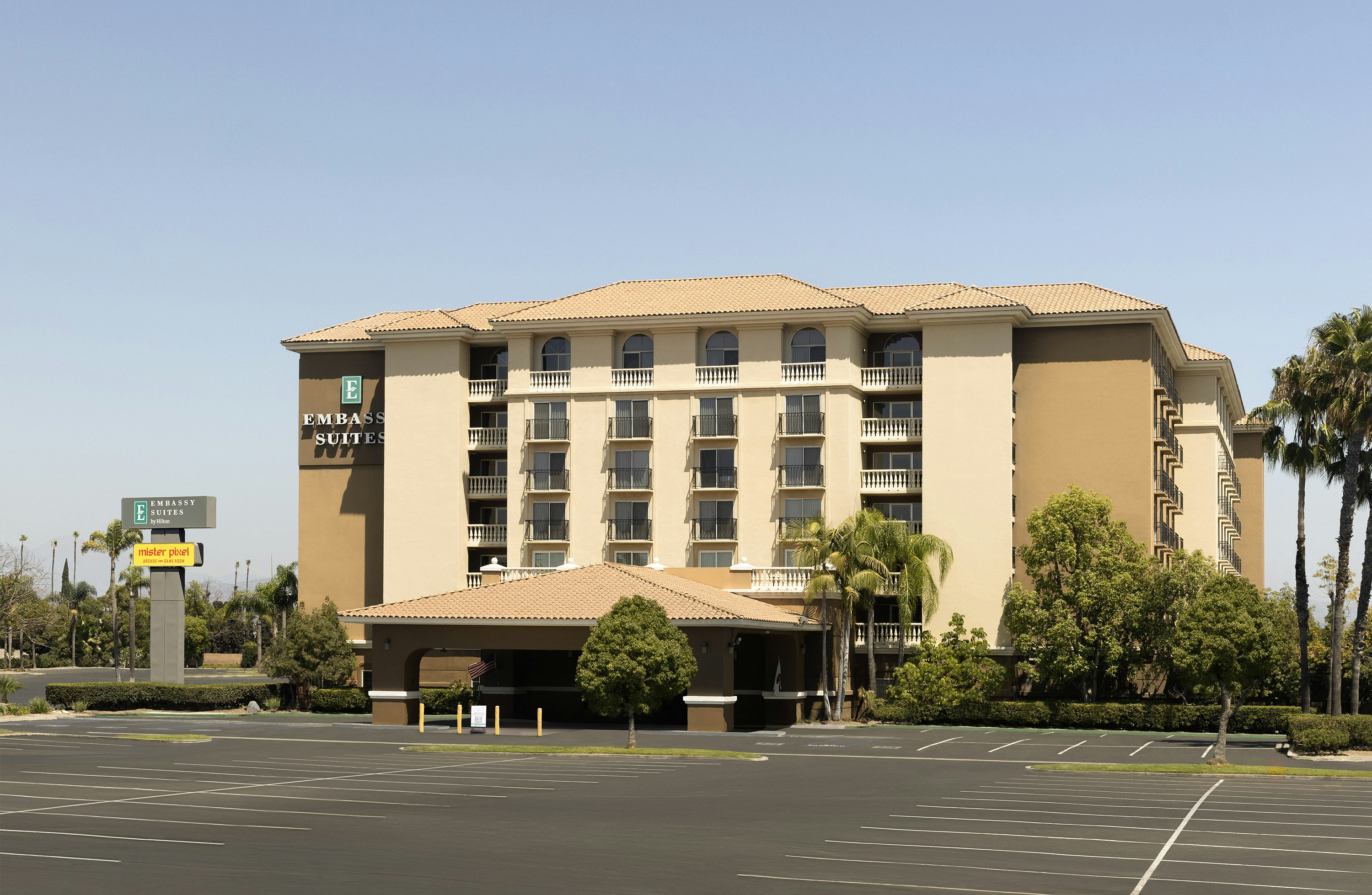Embassy Suites by Hilton Anaheim North 7/71