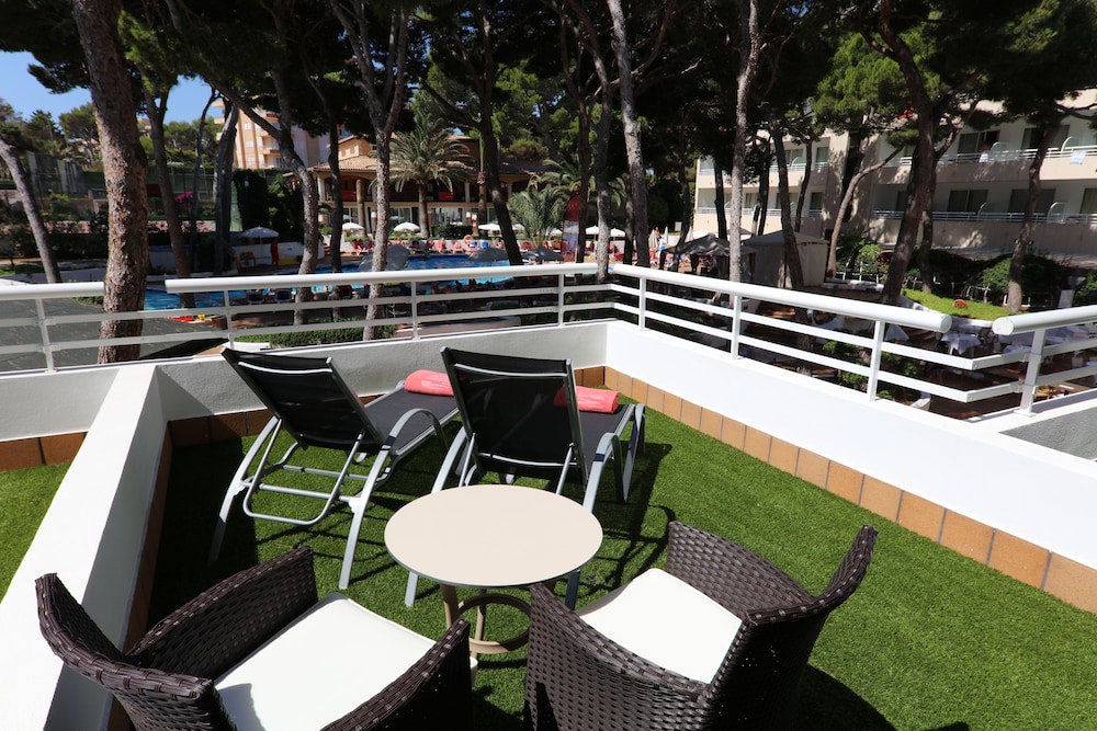 Hotel Spa S Entrador Playa 67/74