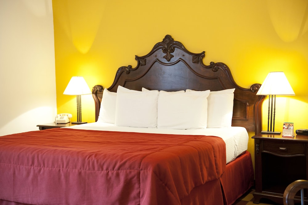 LA GRAN FRANCIA HOTEL AND RESTAURANT 22/48