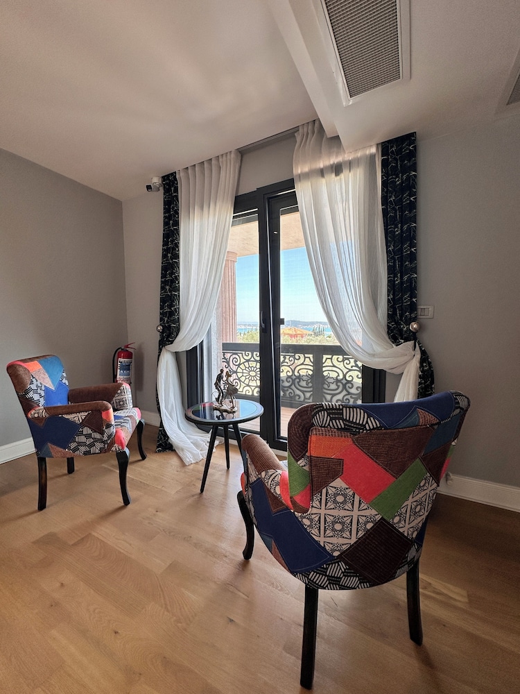 Cunda Eye +16 Adult Only 28/50