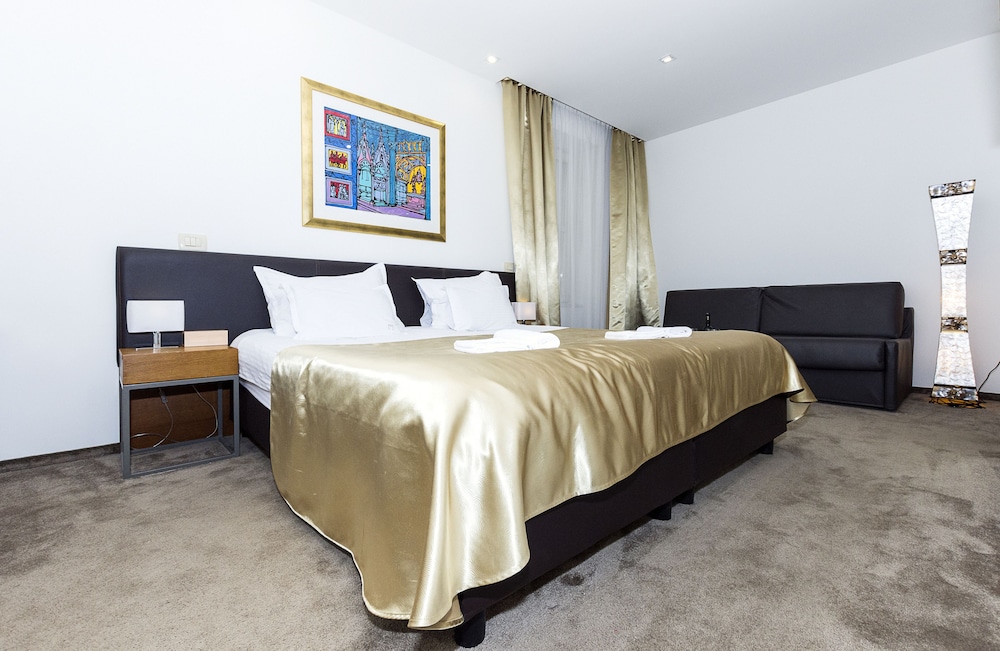 Hotel Marul 42/80