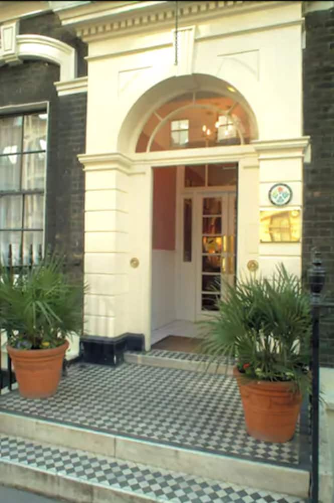 The Garth Hotel B Amp B 1/27