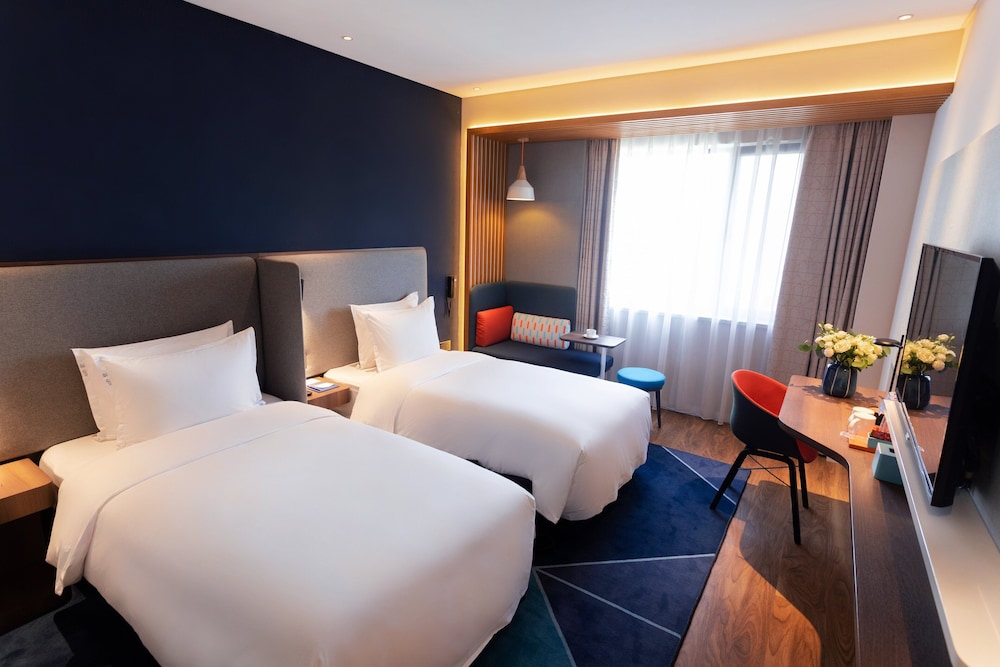 Holiday Inn Express Kaifeng City Center 12/47