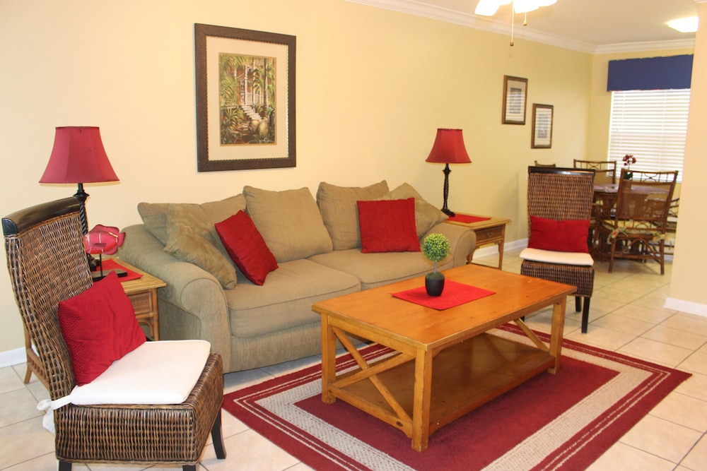 Royal North Beach All Suites 38/57
