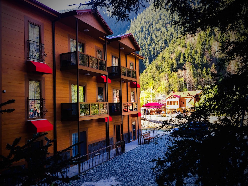 Mego Suite Otel 8/50