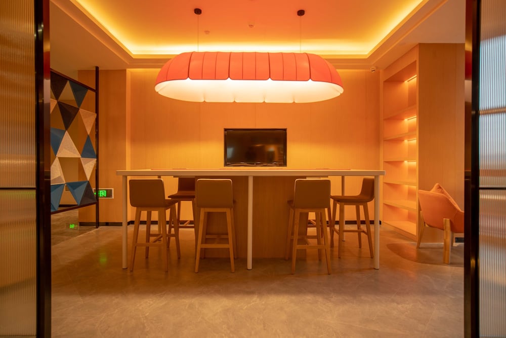 Holiday Inn Express Huaibei City Center 44/58