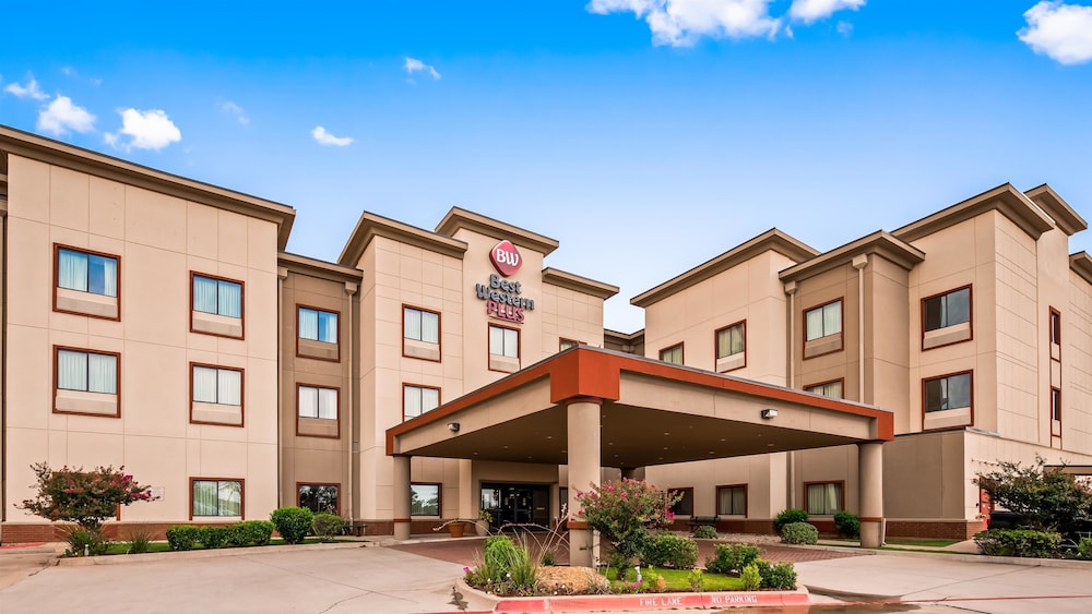 Best Western Plus Texoma Hotel and Suites 1/44