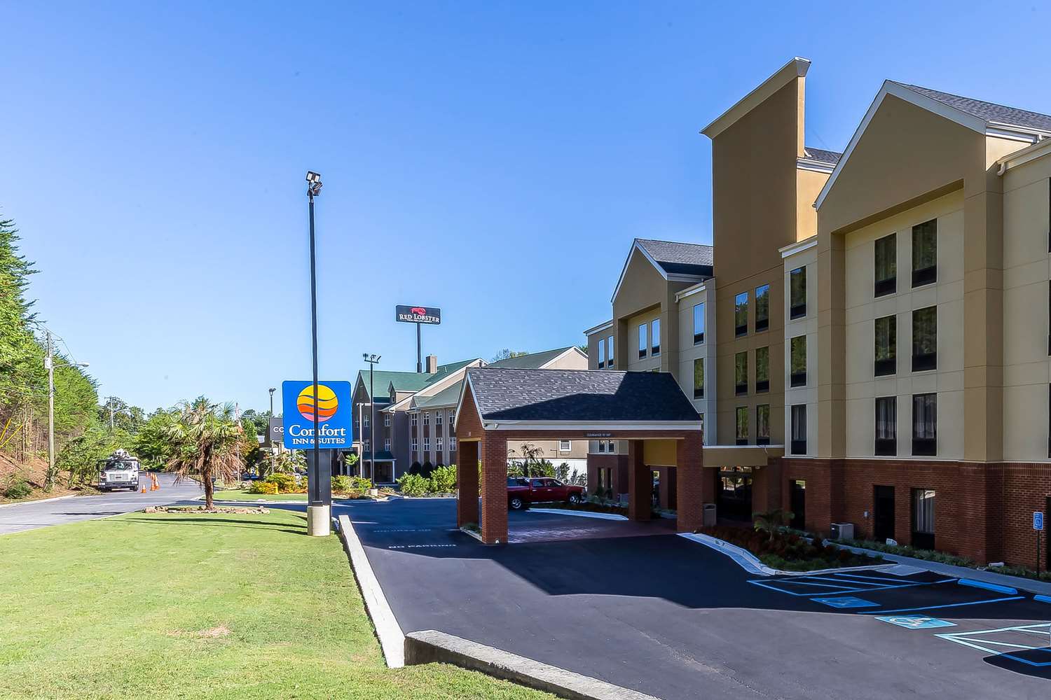 Comfort Inn & Suites Dalton West 22/23