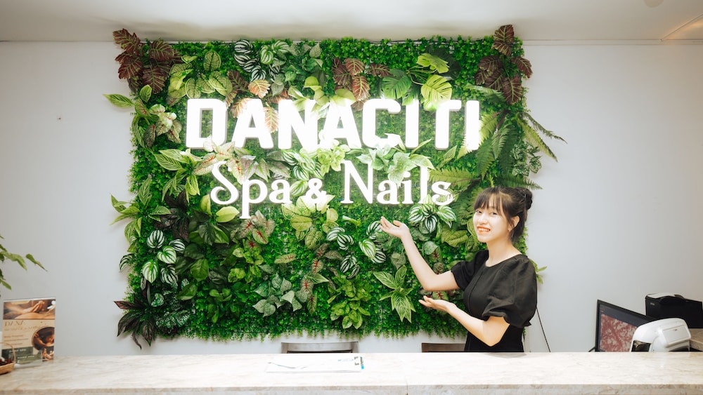 Danaciti Hotel 8/68
