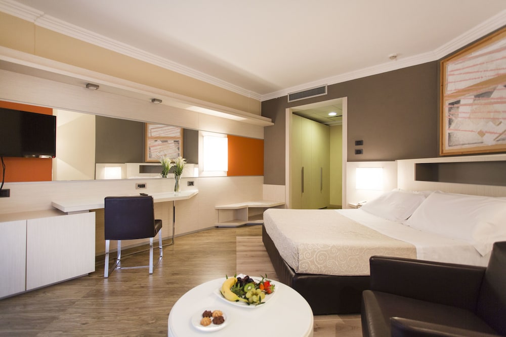 Park Hotel I Lecci 40/62