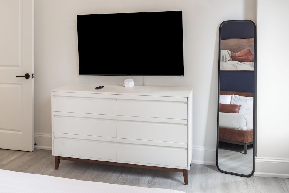 Sosuite at French Quarters - Rittenhouse Square 7/50