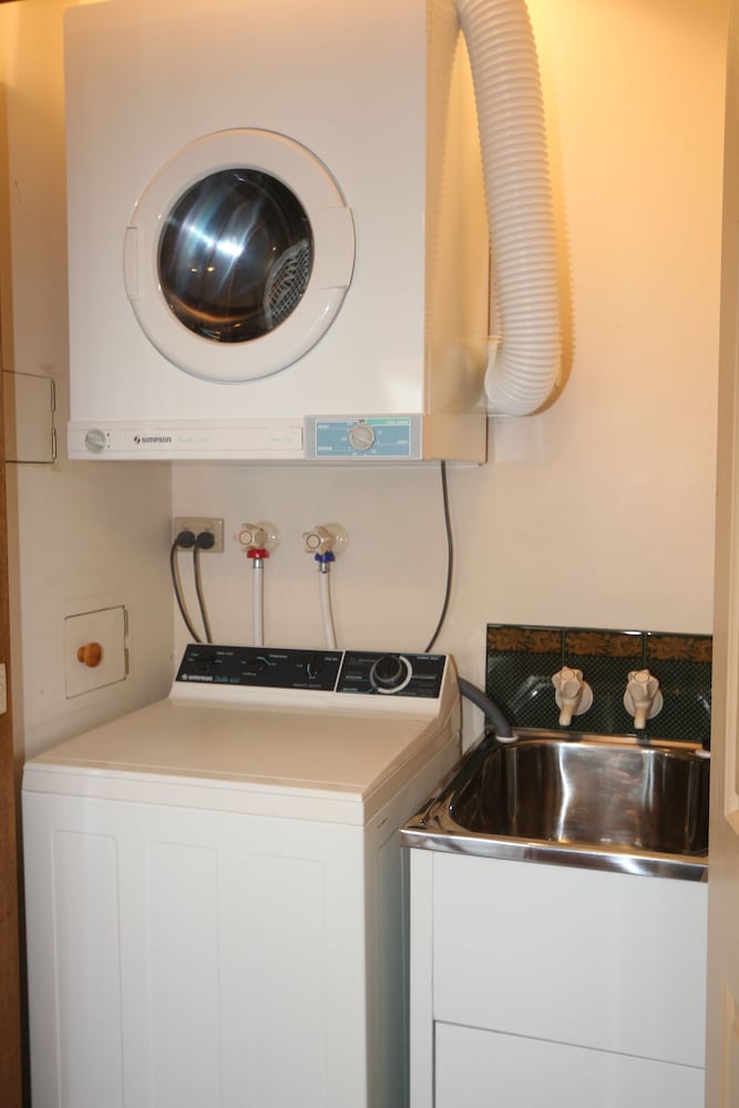 Swansea Cottages & Motel Suites 28/50