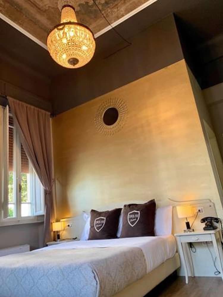 VILLA TOWER INN 8/73