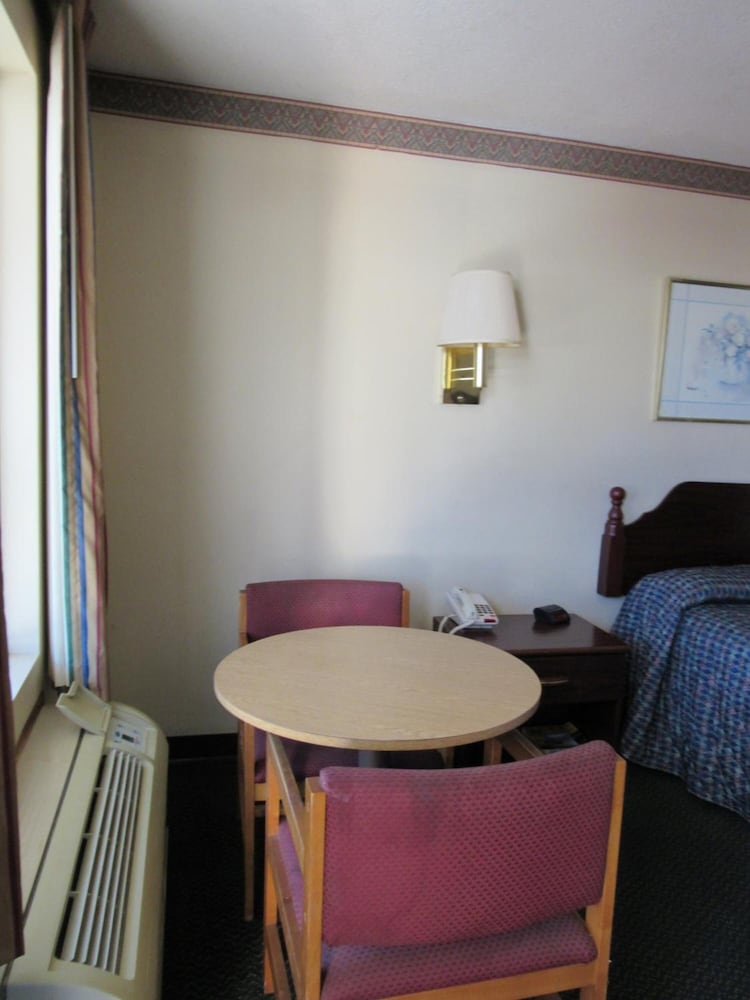 Rodeway Inn Augusta West - Fort Gordon 26/27