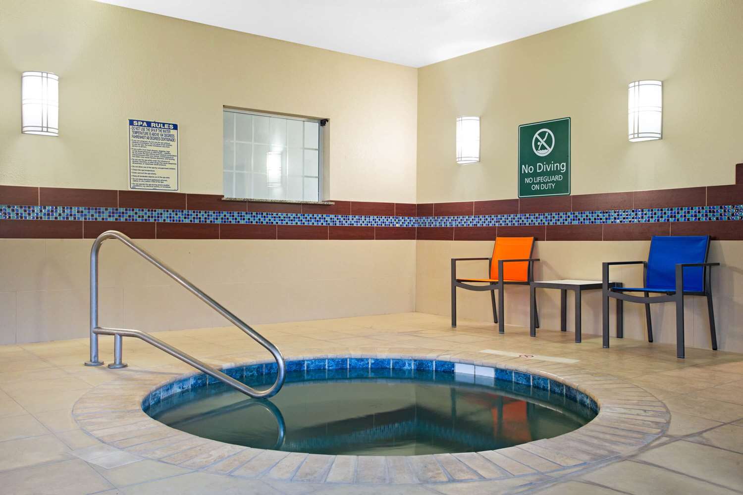 La Quinta Inn Suites Pearsall 32/56