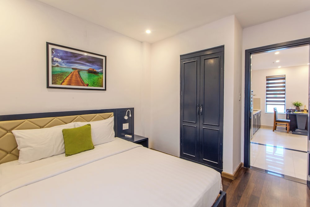 3 BEDROOMS, FAMILY, APARTMENT, CITY VIEW, KITCHENETTE