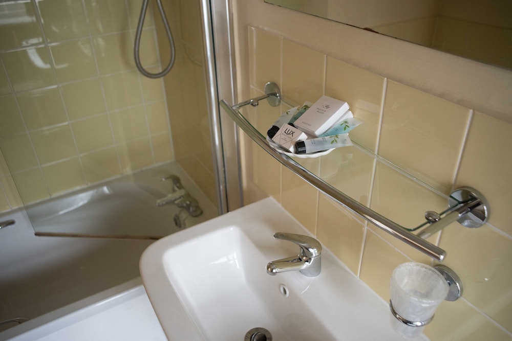 Village House Hotel - Inn 30/31