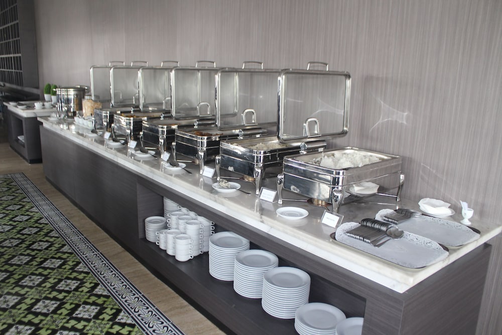 Rivoli Hotel Jakarta 33/43