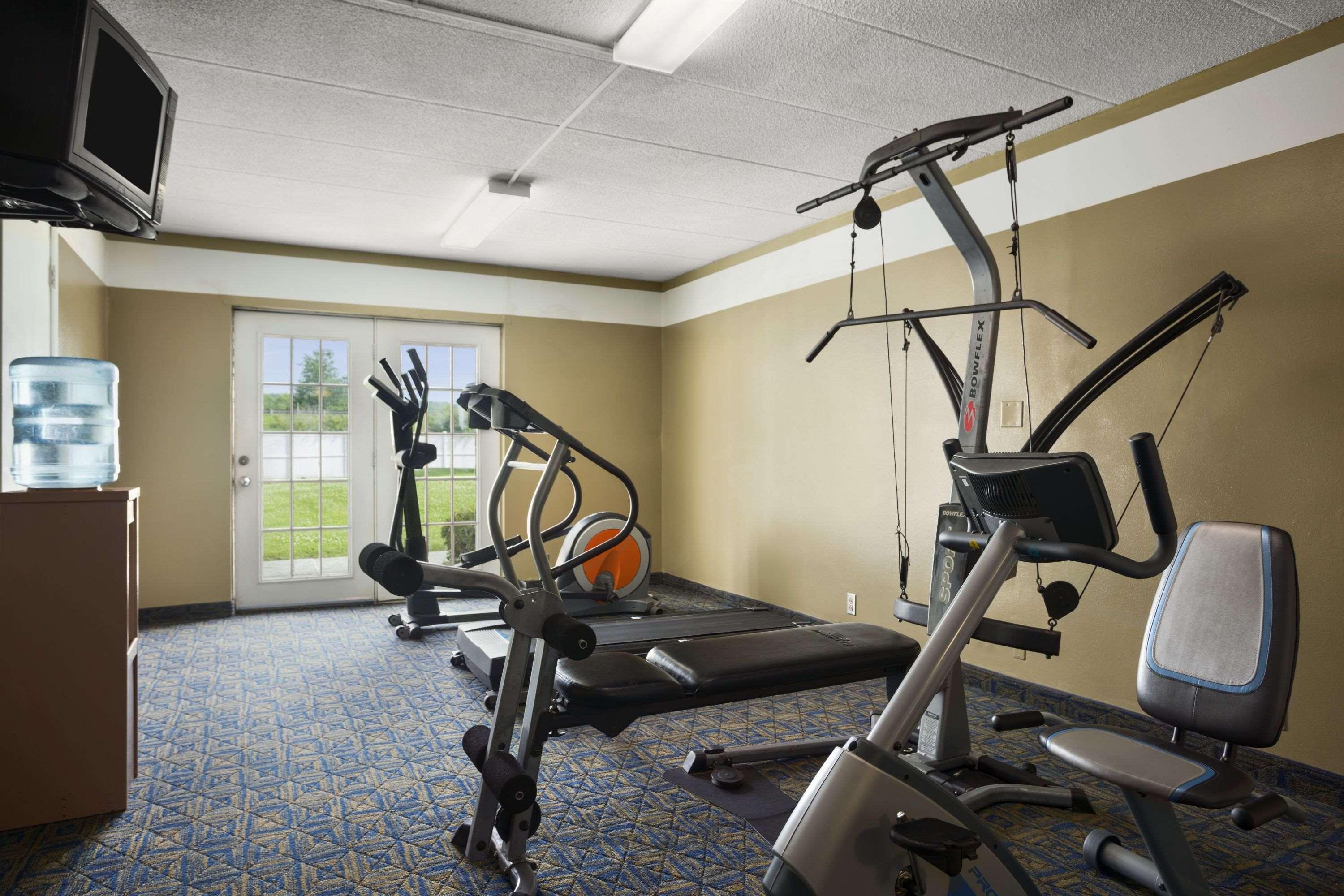 Ramada by Wyndham Pittsburgh/New Stanton 22/38