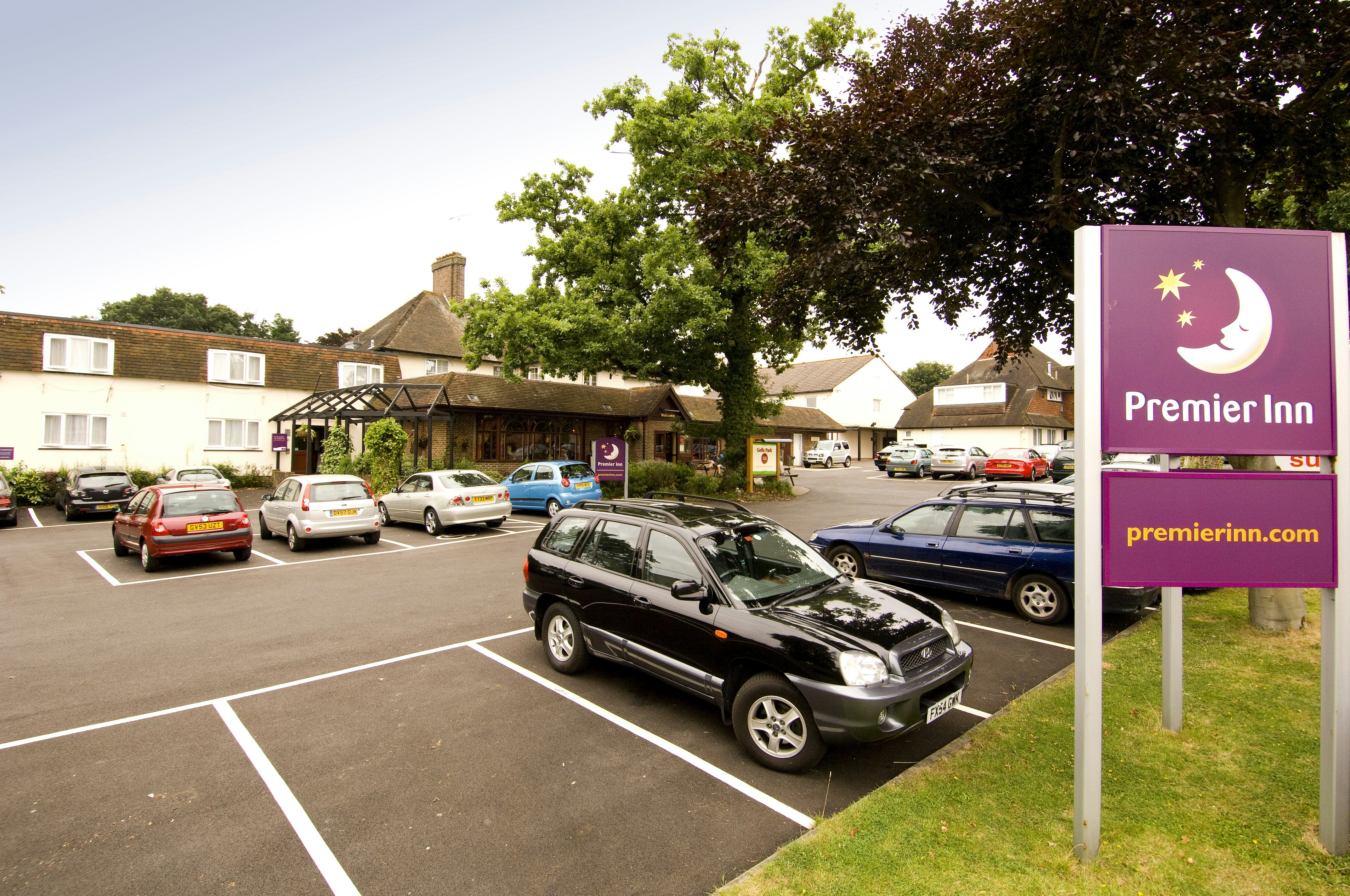 Premier Inn Gatwick Crawley Town (Goffs Park) Hotel 15/21