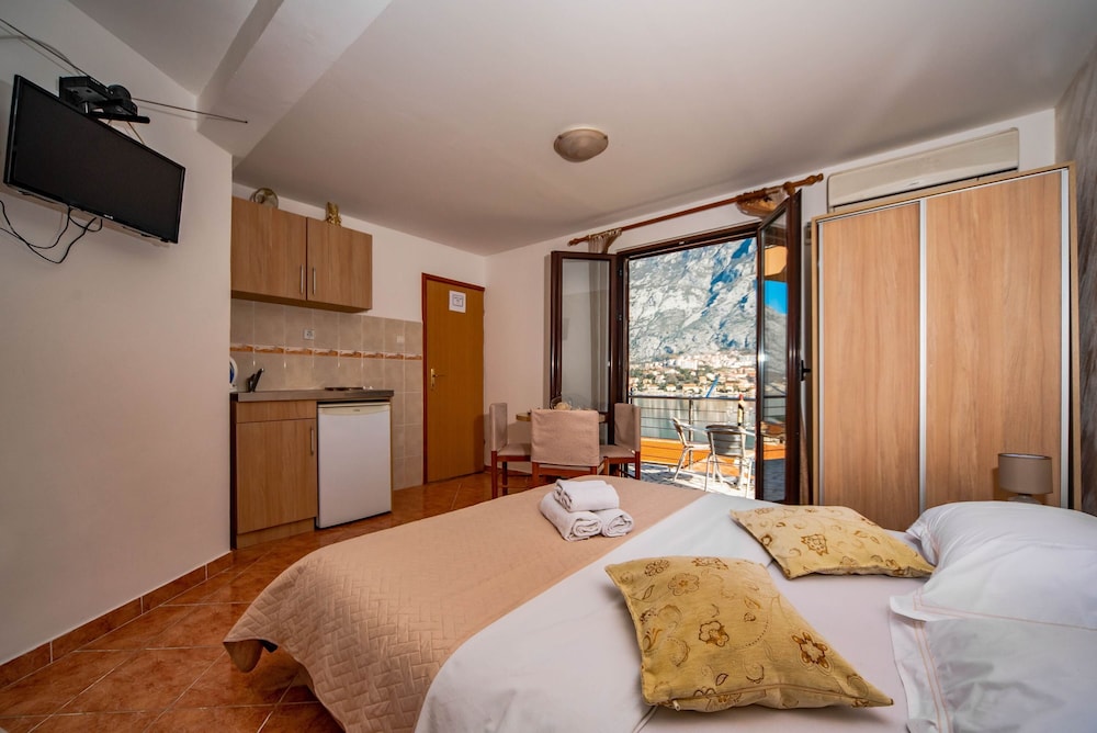 Apartments Markovic 8/50