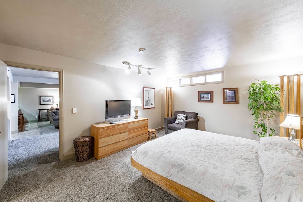 Lodge At Mountain Village 31/77